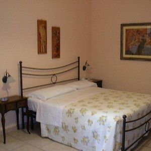 Camera con letto king size